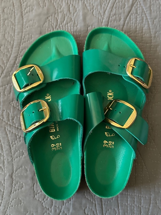 Birkenstock Shoes - Birkenstock Women’s Emerald Green Milano Big Buckles 39/8.5 wide